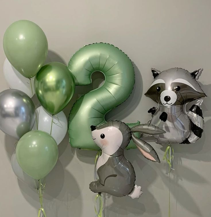 Композиция «Зайчик и енот»