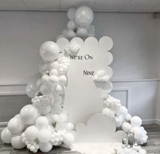 Фотозона из шаров Счастливое небо